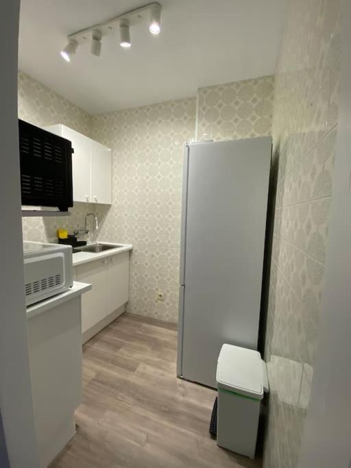 Apt Moderno Con Vistas, Recepcion 24 Hs Y Piscinas 贝纳尔马德纳 外观 照片