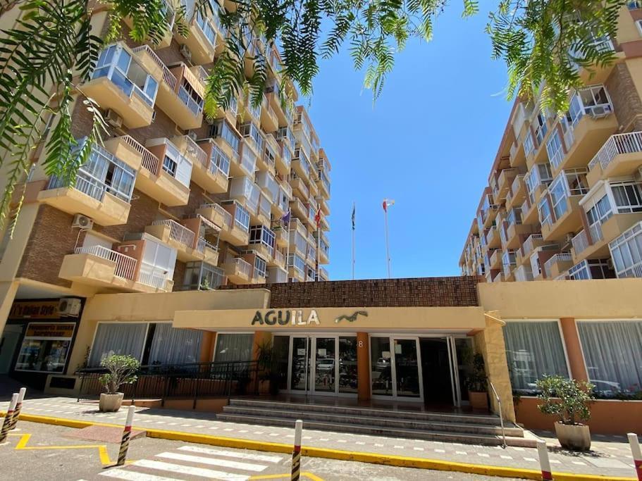 Apt Moderno Con Vistas, Recepcion 24 Hs Y Piscinas 贝纳尔马德纳 外观 照片